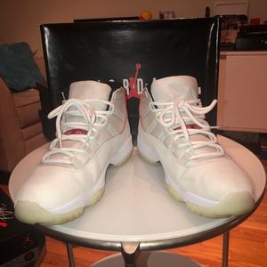 ❌❌ SOLD ❌❌ Air Jordan 11 Retro worn 3-5 times